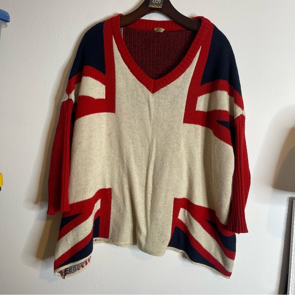 Love Spray Oversized V- Neck Pullover Sweater - Picture 7 of 7